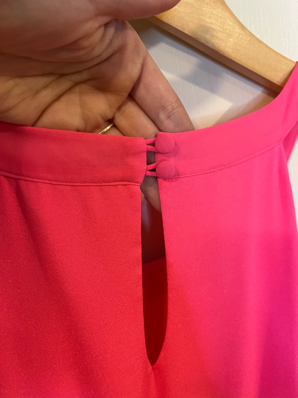 Women's Sleeveless Pink Halter Dress - Gianni Bini - Picture 5 of 7